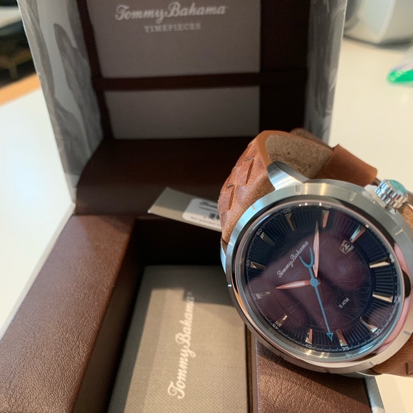 Tommy Bahama Men’s Blue Dial Leather Band Watch NW - Picture 5 of 6